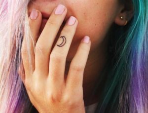 Beautiful Finger Tattoos (6)