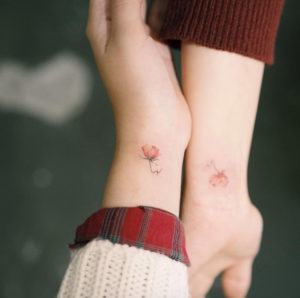40+ Cute and Tiny Floral Tattoos for Women