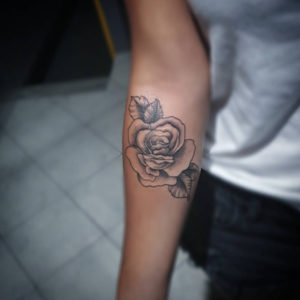 70+ Gorgeous Rose Tattoos for Inspiration
